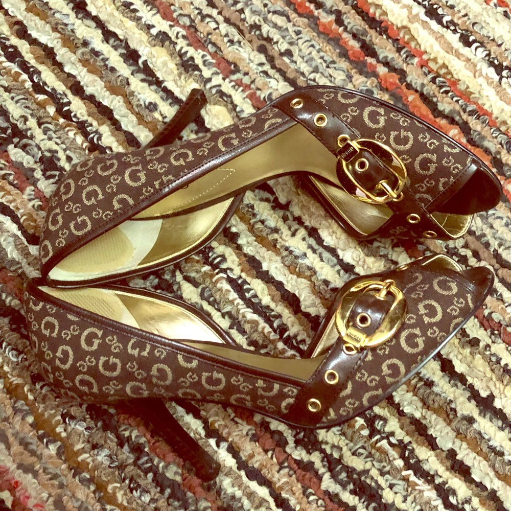 ❌SOLD❌ Guess high heels